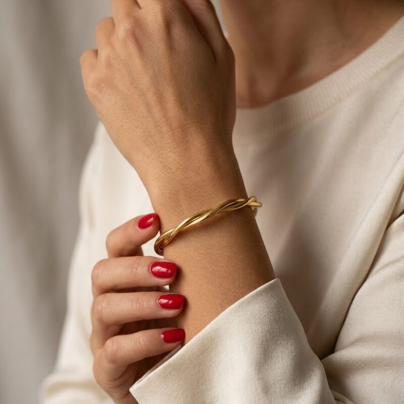 Bracelete folheado torcido