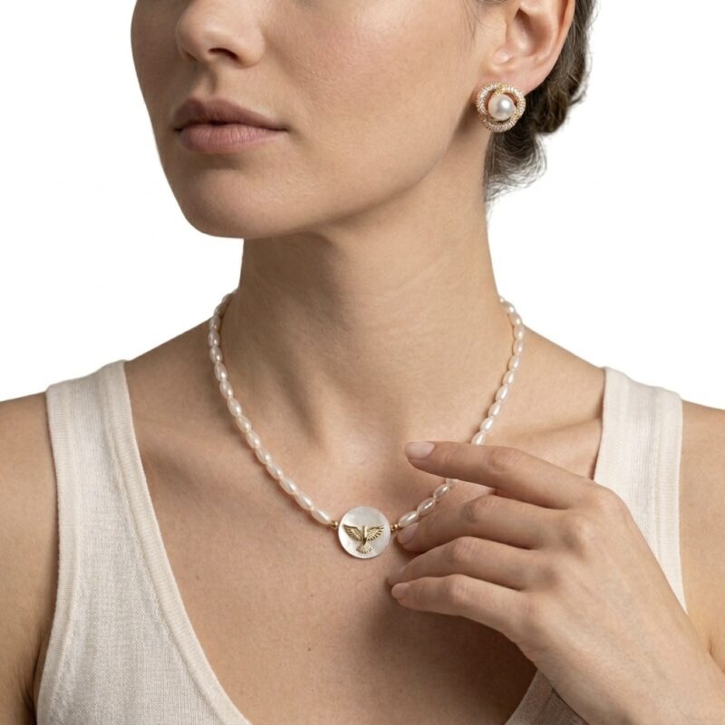 Colar pérola de arroz com Espírito Santo madrepérola redondo