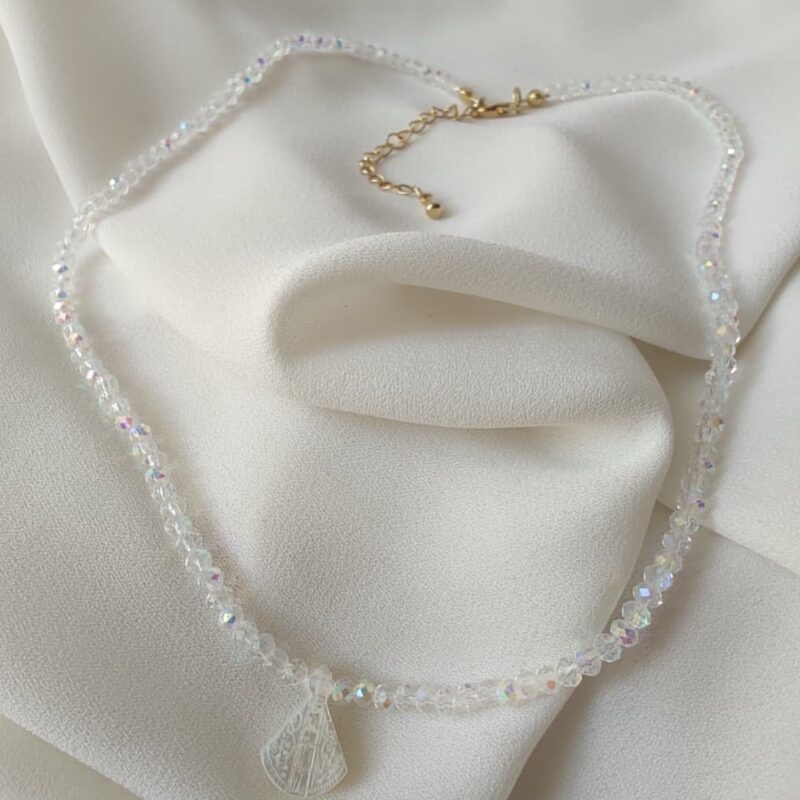 Colar mini cristais furta-cor Nossa Senhora Aparecida