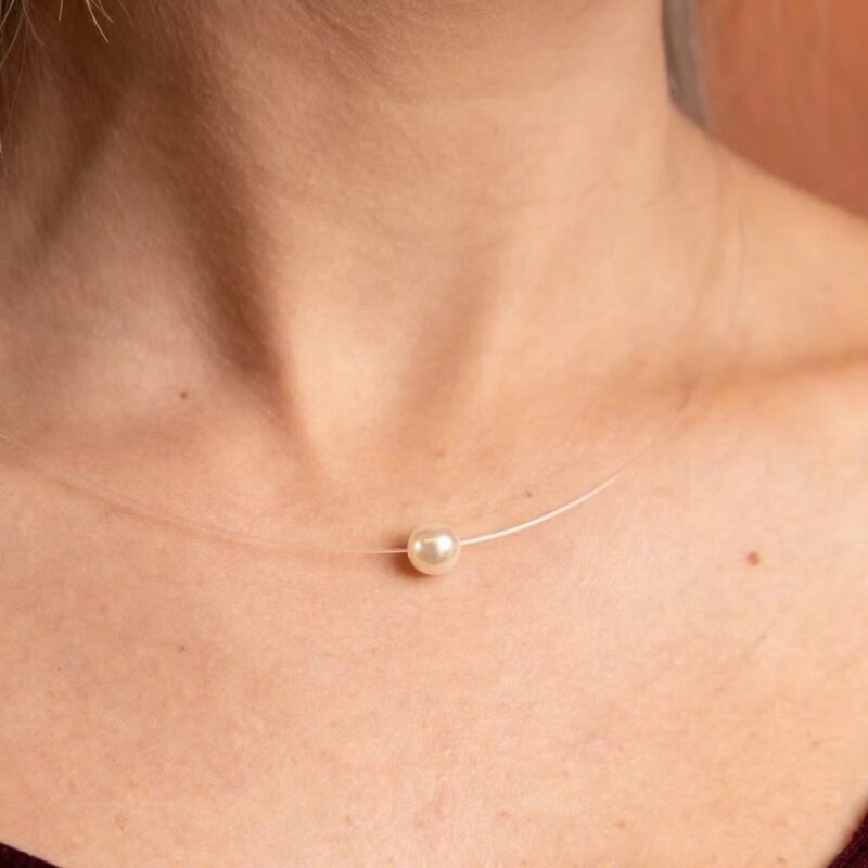 Choker pérola redonda no nylon