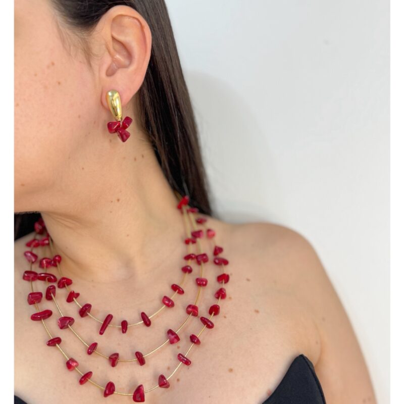 Colar cascalho vermelho 3 voltas