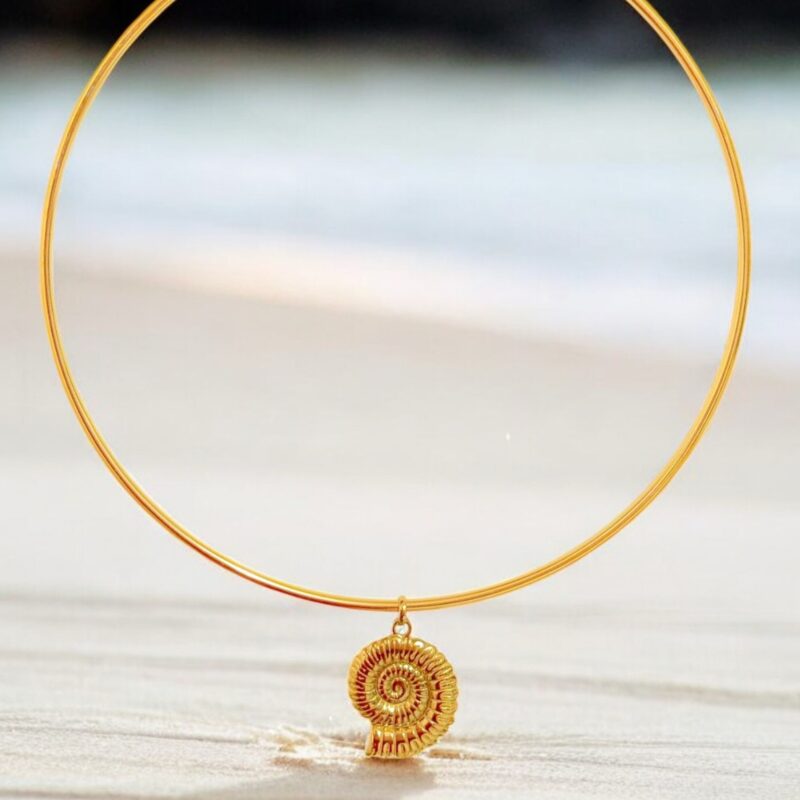 Choker caramujo aço inox no dourado