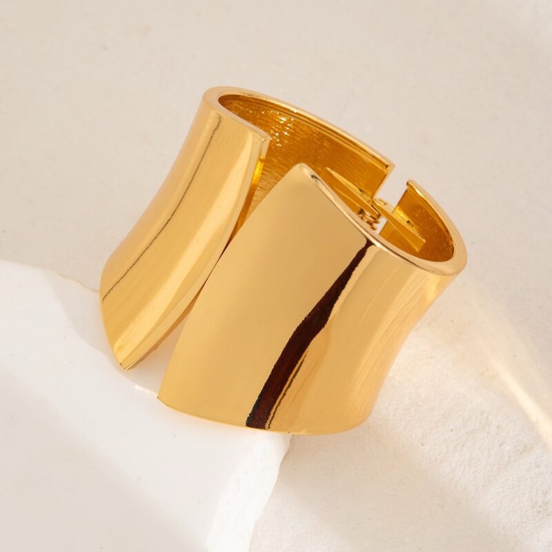 Bracelete dourado liso