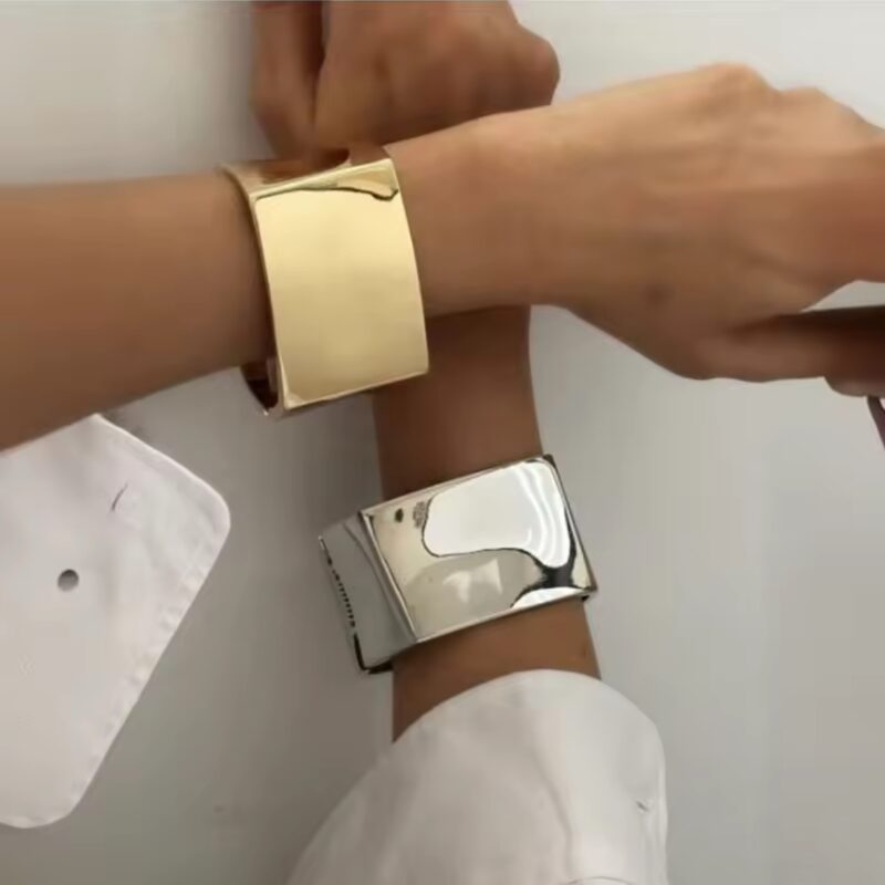 Bracelete quadrado prata liso