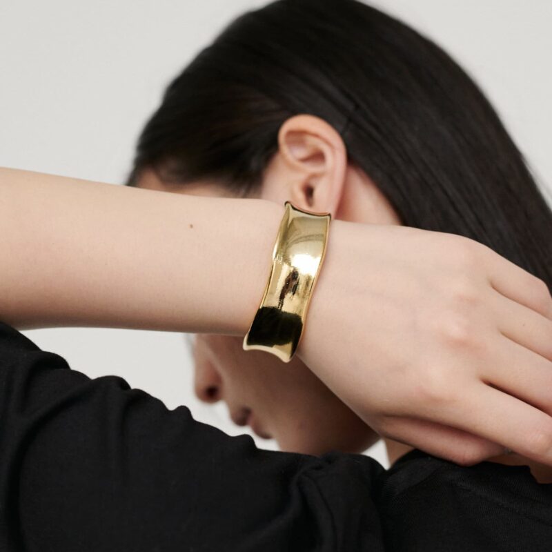 Bracelete dourado liso