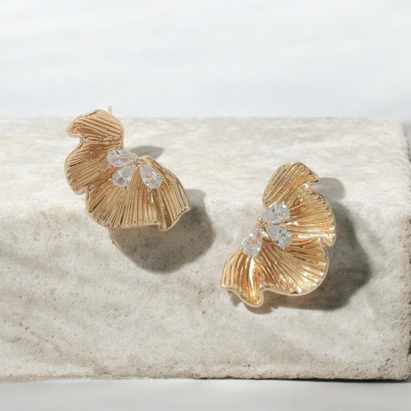 Brinco orgânico com zircônia