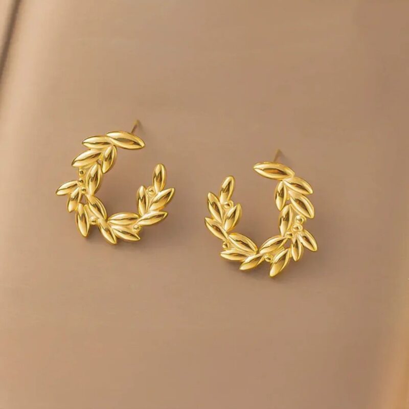 Brinco folha dourado aço inox