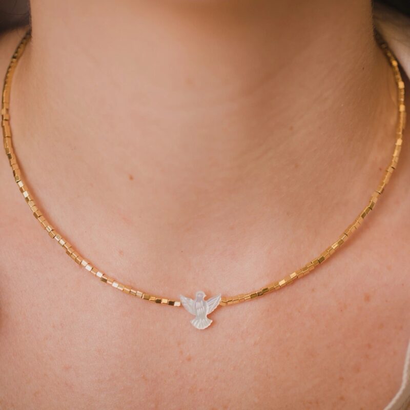 Colar Espírito Santo madrepérola com quadradinho