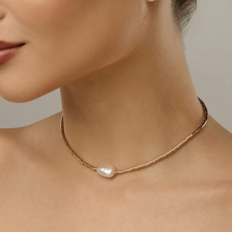 Choker tubinho dourado com pérola