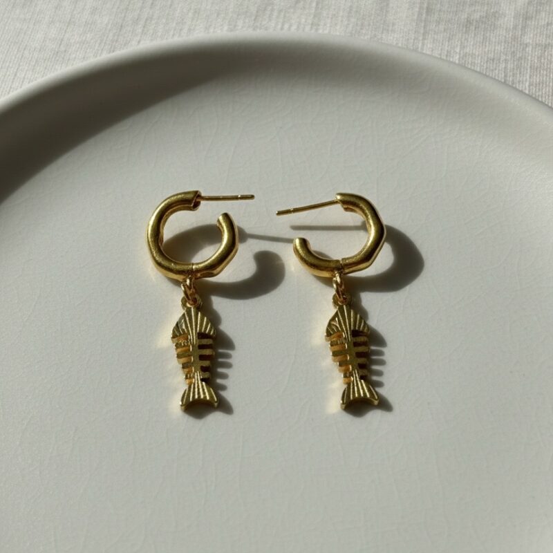 Brinco argola sardinha dourado